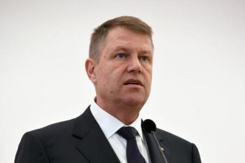 IOHANNIS: Voi urmări cu atenție conduita SRI, mă aștept să fie echilibrată, neutră față de jocurile politice IOHANNIS: Voi urmări cu atenție conduita SRI, mă aștept să fie echilibrată, neutră față de jocurile politice