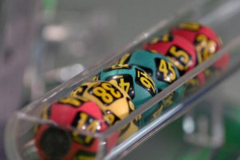 LOTERIA ROMÂNĂ: Report de 2,7 milioane euro la categoria I la Loto 6/49 și de 1,17 milioane euro la jocul Joker LOTERIA ROMÂNĂ: Report de 2,7 milioane euro la categoria I la Loto 6/49 și de 1,17 milioane euro la jocul Joker