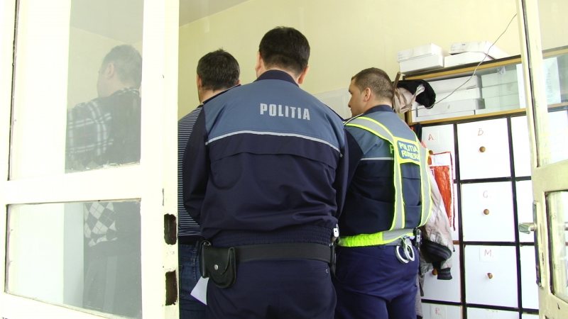 SIGHET: Poliţiştii au donat sânge, iar bonurile primite le vor oferi celor nevoiaşi SIGHET: Poliţiştii au donat sânge, iar bonurile primite le vor oferi celor nevoiaşi