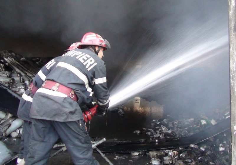 SIGHET: Pompierii au intervenit în ultimele ore la 2 incendii, unul în Sighet şi altul în Câmpulung la Tisa. Vezi ce s-a întâmplat