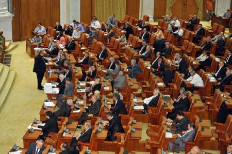 PARLAMENT: Plenul Camerei Deputaților a luat act de demisia lui Marko Attila PARLAMENT: Plenul Camerei Deputaților a luat act de demisia lui Marko Attila