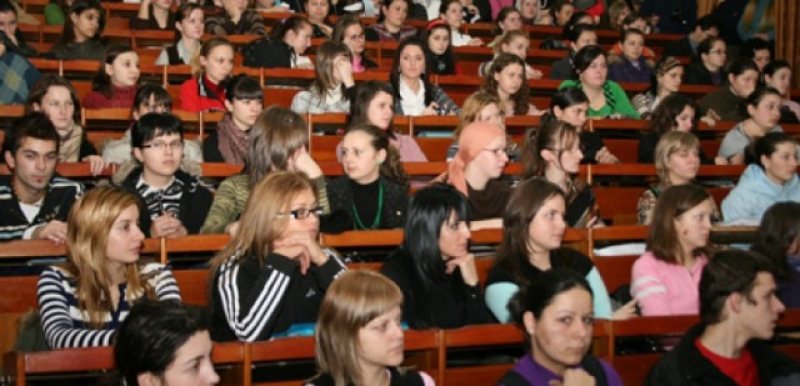 MARAMUREȘ: Acțiune organizată de studenți în sprijinul elevilor, pentru acomodarea cu facultatea MARAMUREȘ: Acțiune organizată de studenți în sprijinul elevilor, pentru acomodarea cu facultatea