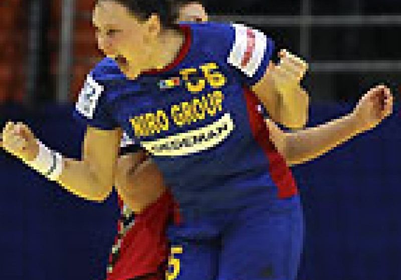 HANDBAL: Melinda Geiger şi Aneta Pîrvuţ, de la HCM Baia Mare, convocate la naţionala României