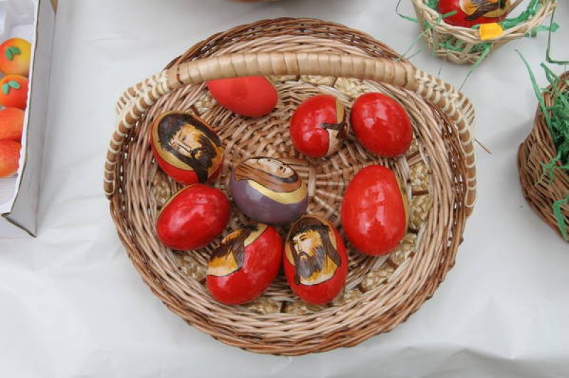 INTERESANT: De ce românii ciocnesc ouăle de Paște? INTERESANT: De ce românii ciocnesc ouăle de Paște?