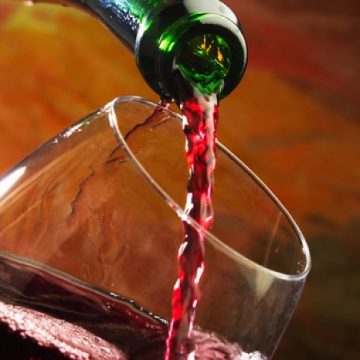 A furat slănină, a vândut-o și a băut banii A furat slănină, a vândut-o și a băut banii