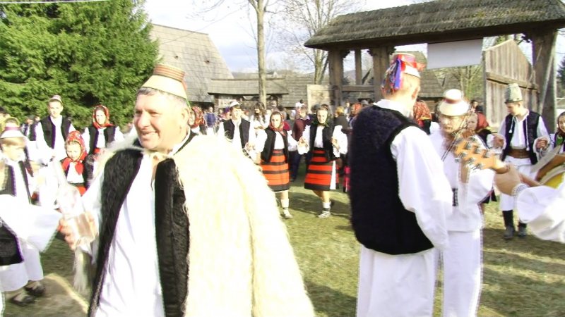 PAŞTI ÎN MARAMUREŞ: Turişti veniţi din toate colţurile ţării au fost impresionaţi de evenimentul desfăşurat la Sighet PAŞTI ÎN MARAMUREŞ: Turişti veniţi din toate colţurile ţării au fost impresionaţi de evenimentul desfăşurat la Sighet