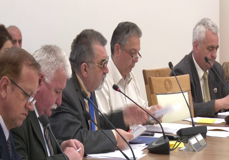 NEMULŢUMIRI: Proiecte suplimentare introduse ad-hoc pe ordinea de zi a şedinţei Consiliului Judeţean
