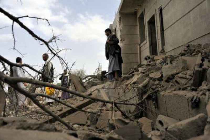 YEMEN: Raiduri și lupte în sudul țării, unde criza umanitară se agravează YEMEN: Raiduri și lupte în sudul țării, unde criza umanitară se agravează