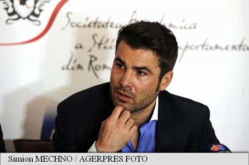 ADRIAN MUTU: ”Nu m-am retras din fotbal” ADRIAN MUTU: ”Nu m-am retras din fotbal”