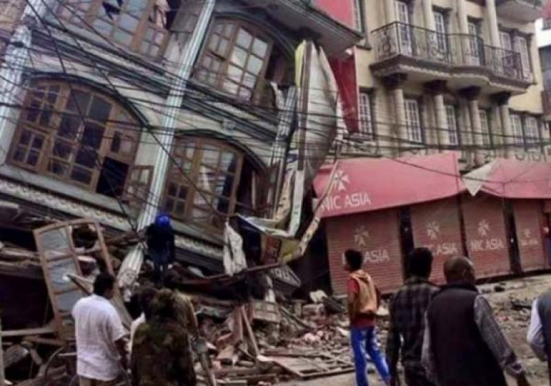 NEPAL: Bilanţ tragic: peste 7000 de morţi în urma cutremurului devastator