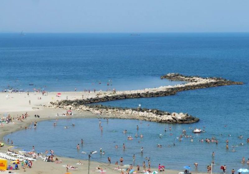 PARADE: Peste 30.000 de turişti pe litoral de 1 Mai PARADE: Peste 30.000 de turişti pe litoral de 1 Mai