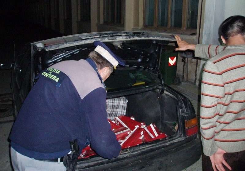 SIGHET: Ţigări în valoare de 62.000 lei confiscate de poliţiştii de frontieră