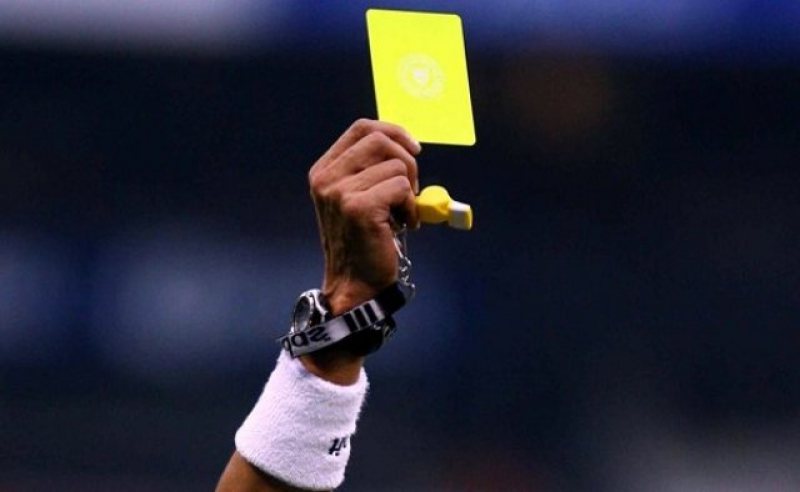 FOTBAL: Vezi cine sunt jucătorii cu 4, 9 sau 10 cartonaşe galbene, suspendaţi în etapa din acest week-end FOTBAL: Vezi cine sunt jucătorii cu 4, 9 sau 10 cartonaşe galbene, suspendaţi în etapa din acest week-end