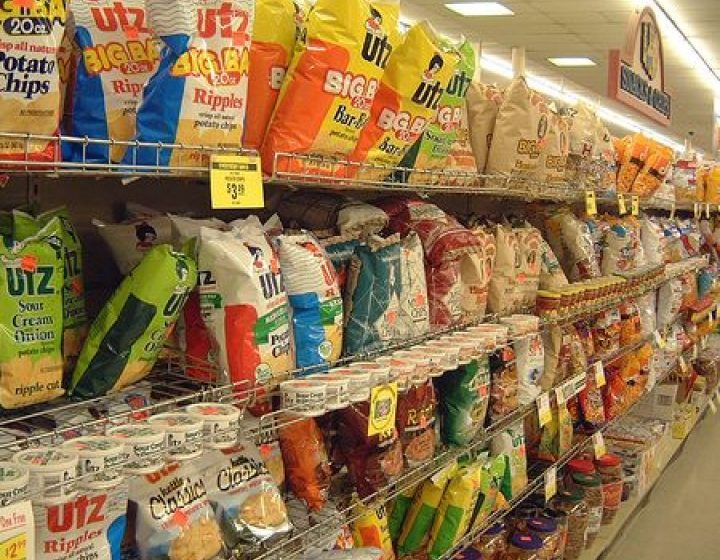 VESTE BUNĂ: De astăzi, TVA la alimente a scăzut la 9%, lucru care ar trebui să ducă la ieftiniri de 12,5% VESTE BUNĂ: De astăzi, TVA la alimente a scăzut la 9%, lucru care ar trebui să ducă la ieftiniri de 12,5%