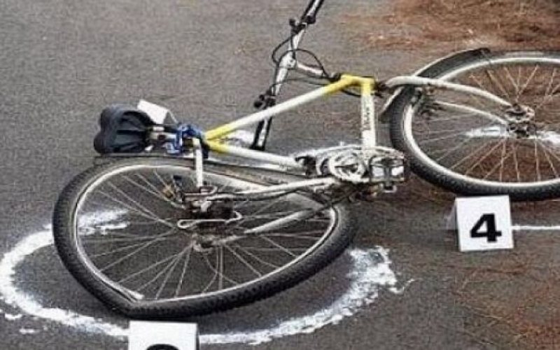 BAIA SPRIE: Un biciclist care nu a păstrat distanţa corespunzătoare, a intrat în coliziune cu un autoturism care se deplasa regulamentar în faţa sa BAIA SPRIE: Un biciclist care nu a păstrat distanţa corespunzătoare, a intrat în coliziune cu un autoturism care se deplasa regulamentar în faţa sa