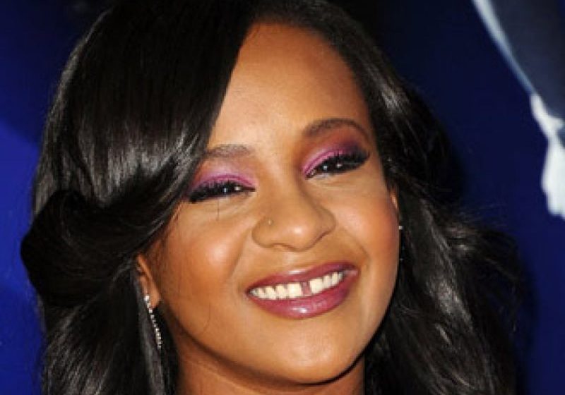 E PE MOARTE: Fiica cântăreței Whitney Houston se află în stadiu terminal