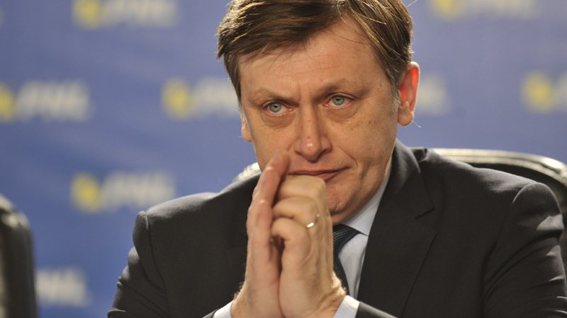 ANTONESCU: Refuzul Guvernului de a organiza alegeri în colegiile vacante – motiv suficient să cadă ANTONESCU: Refuzul Guvernului de a organiza alegeri în colegiile vacante – motiv suficient să cadă