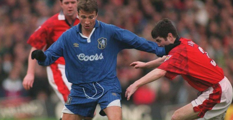 FOTBAL: Dan Petrescu, inclus în cel mai bun 11 din istoria lui Chelsea FOTBAL: Dan Petrescu, inclus în cel mai bun 11 din istoria lui Chelsea