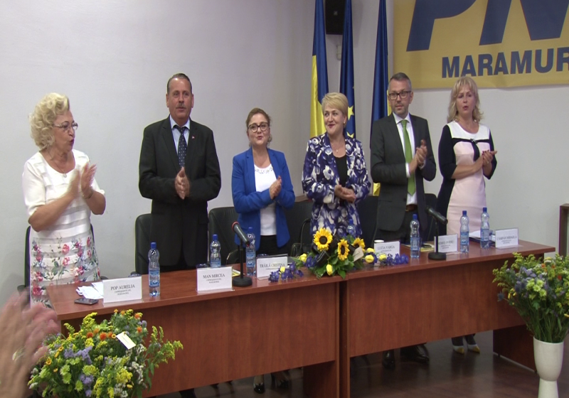 OFL: Dezbateri despre prevenţia cancerului de col uterin şi alte boli incurabile, în cadrul unui program al PNL