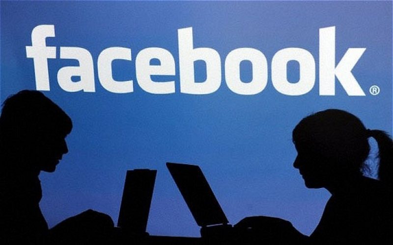 STUDIU: Facebook îi face pe oameni mai fericiți și nu mai invidioși STUDIU: Facebook îi face pe oameni mai fericiți și nu mai invidioși