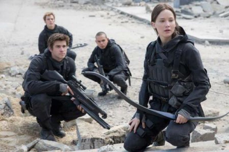 THE HUNGER GAMES: MOCKINGJAY – PART 2: Studiourile Lionsgate au dezvăluit trailerul filmului THE HUNGER GAMES: MOCKINGJAY – PART 2: Studiourile Lionsgate au dezvăluit trailerul filmului