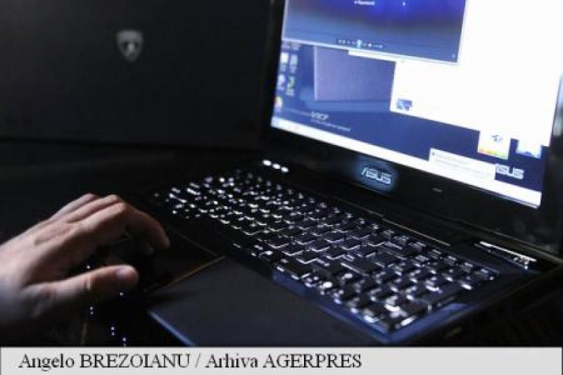 PORTUGALIA: Femeie reclamată pentru postarea pe Facebook a pozei unei mașini de poliție parcate în loc nepermis PORTUGALIA: Femeie reclamată pentru postarea pe Facebook a pozei unei mașini de poliție parcate în loc nepermis