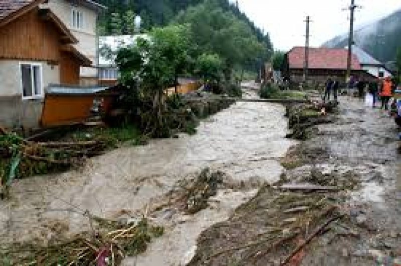 INHGA: Cod Galben de inundații pe râuri de pe raza a 9 județe, până joi la prânz INHGA: Cod Galben de inundații pe râuri de pe raza a 9 județe, până joi la prânz