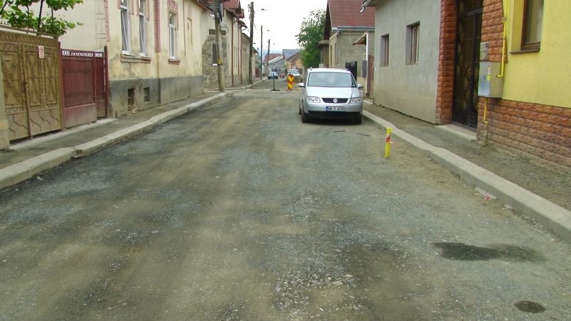 SIGHET: Lucrările de reabilitare a străzilor Lucian Blaga şi Szilagyi Istvan se apropie de ultima fază SIGHET: Lucrările de reabilitare a străzilor Lucian Blaga şi Szilagyi Istvan se apropie de ultima fază