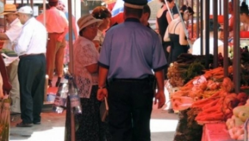 MARAMUREŞ: Poliţiştii maramureşeni au aplicat amenzi în valoare de 9.500 de lei pentru comerţ ilicit MARAMUREŞ: Poliţiştii maramureşeni au aplicat amenzi în valoare de 9.500 de lei pentru comerţ ilicit
