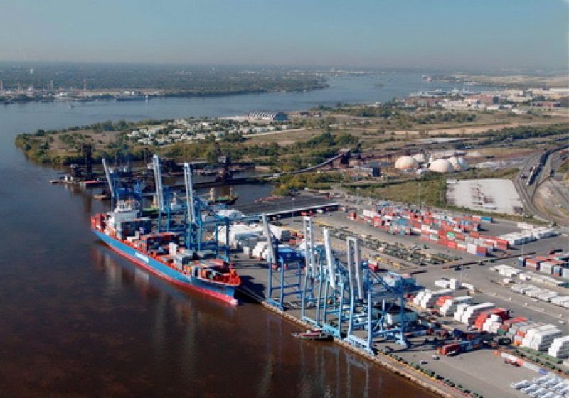 CONSTANŢA: Traficul de mărfuri în porturile maritime a crescut cu 20% în primele cinci luni din 2015