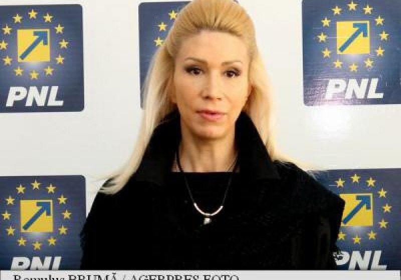 SIBIU: Raluca Turcan (PNL) îi cere demisia premierului SIBIU: Raluca Turcan (PNL) îi cere demisia premierului