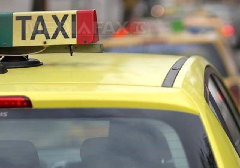 UBER, INTERZISĂ: Preşedintele Iohannis a promulgat o lege care reglementează activitatea de taximetrie. Află despre ce e vorba UBER, INTERZISĂ: Preşedintele Iohannis a promulgat o lege care reglementează activitatea de taximetrie. Află despre ce e vorba