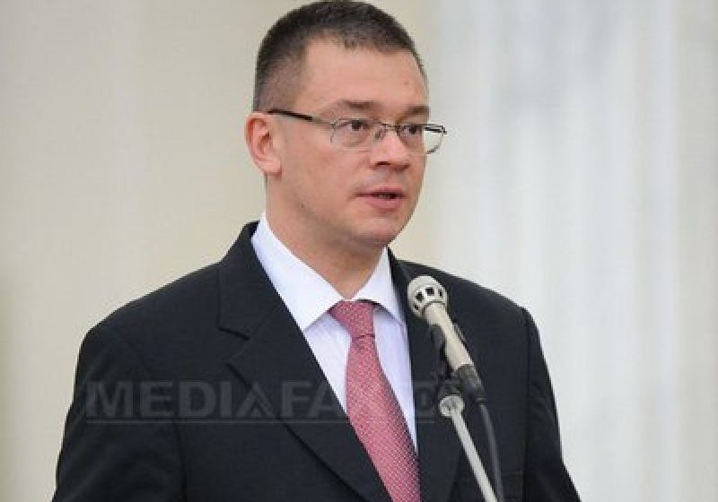 ŞEDINŢĂ: Birourile Permanente decid luni pocedura şi calendarul numirii lui Ungureanu la SIE ŞEDINŢĂ: Birourile Permanente decid luni pocedura şi calendarul numirii lui Ungureanu la SIE