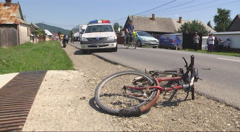 TĂUŢII MĂGHERĂUŞ: Nu s-a asigurat corespunzător şi a accidentat o biciclistă TĂUŢII MĂGHERĂUŞ: Nu s-a asigurat corespunzător şi a accidentat o biciclistă
