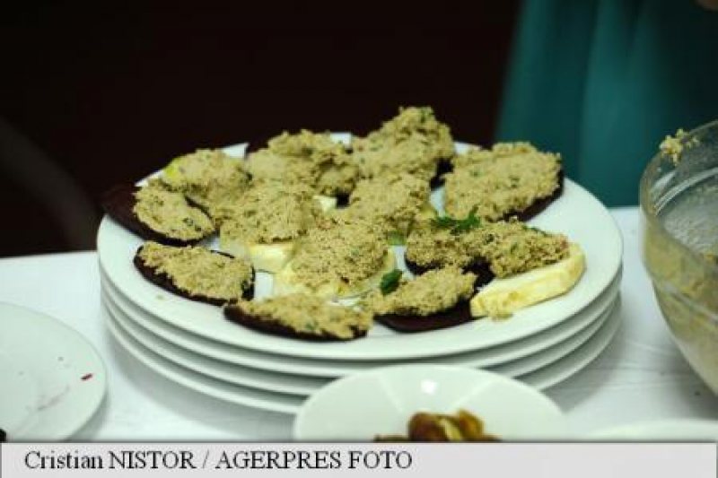 SĂNĂTATE: Alimente care reușesc să te mențină hidratat în perioadele de caniculă SĂNĂTATE: Alimente care reușesc să te mențină hidratat în perioadele de caniculă
