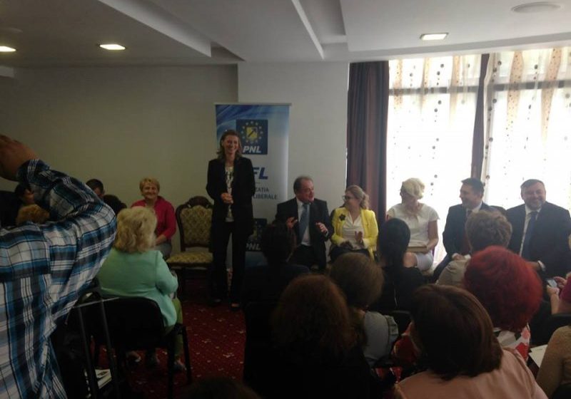 MARAMUREŞ: Femeile liberale din judeţ, apreciate şi felicitate pentru organizarea de acţiuni ce vizează viaţa comunităţii locale