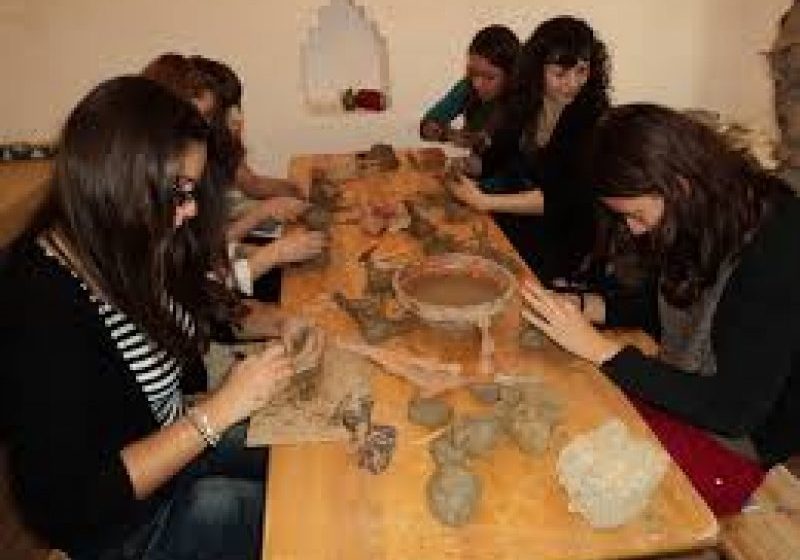 MARAMUREȘ: Zeci de elevi participă la o tabără de arheologie experimentală MARAMUREȘ: Zeci de elevi participă la o tabără de arheologie experimentală