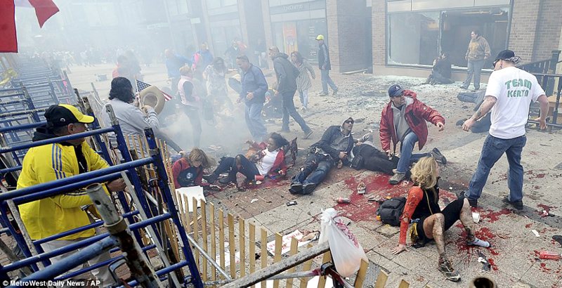 ULTIMA ORĂ: 115 morţi într-o serie de atentate comise la Bagdad şi revendicate de grupul Stat Islamic ULTIMA ORĂ: 115 morţi într-o serie de atentate comise la Bagdad şi revendicate de grupul Stat Islamic