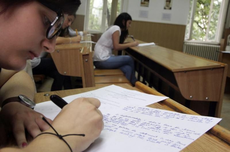 MARAMUREȘ: Peste 1.700 de candidați înscriși la a doua sesiune a examenului de bacalaureat MARAMUREȘ: Peste 1.700 de candidați înscriși la a doua sesiune a examenului de bacalaureat