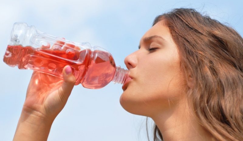SĂNĂTATE: Efectele devastatoare ale băuturilor dulci SĂNĂTATE: Efectele devastatoare ale băuturilor dulci
