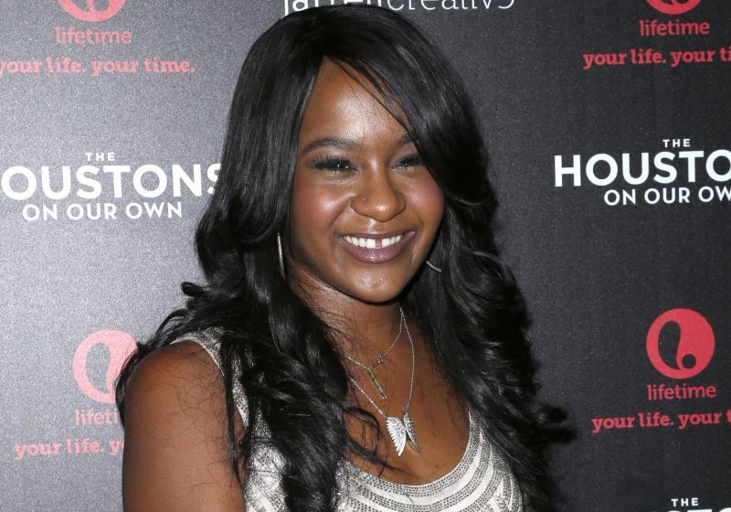 DECES: Bobbi Kristina, fiica lui Whitney Houston, a murit la 22 de ani