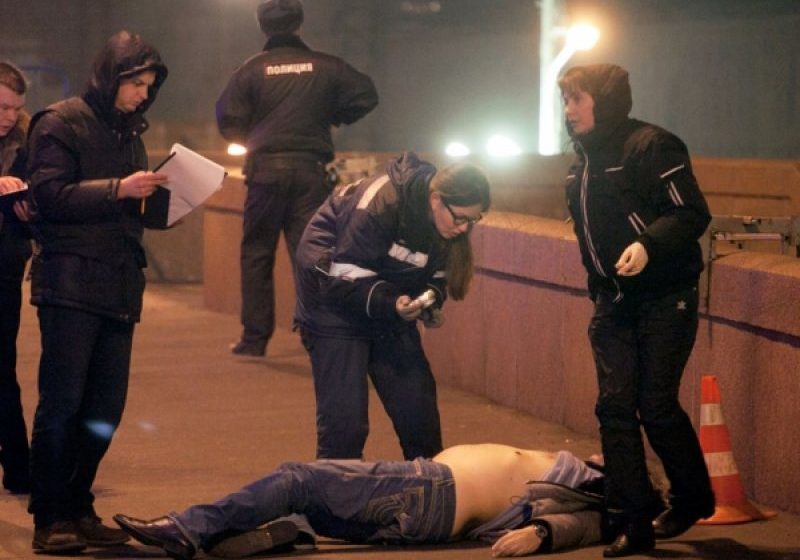 PRESĂ: Nemțov a fost ucis pentru sprijinul acordat Ucrainei și Charlie Hebdo