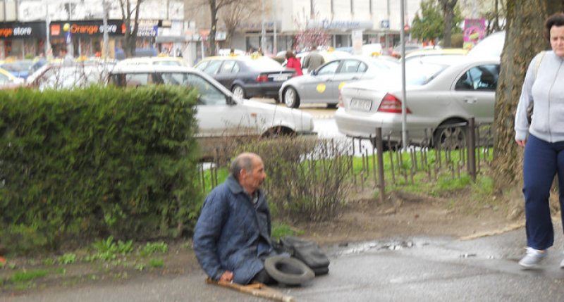 MARAMUREŞ: Cerşetori şi comercianţi sancţionaţi în municipiile Baia Mare şi Sighetu Marmaţiei MARAMUREŞ: Cerşetori şi comercianţi sancţionaţi în municipiile Baia Mare şi Sighetu Marmaţiei