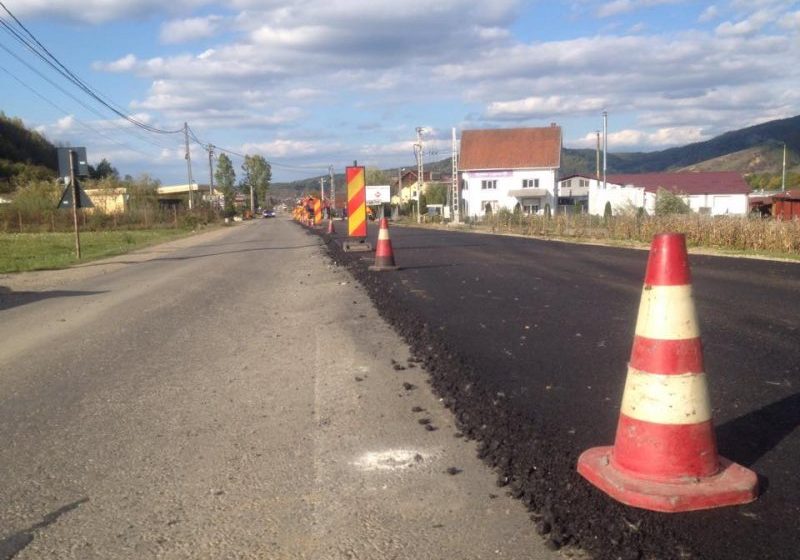 MARAMUREŞ: O parte din reţeaua de drumuri judeţene din Maramureş urmează să intre în reparaţii MARAMUREŞ: O parte din reţeaua de drumuri judeţene din Maramureş urmează să intre în reparaţii