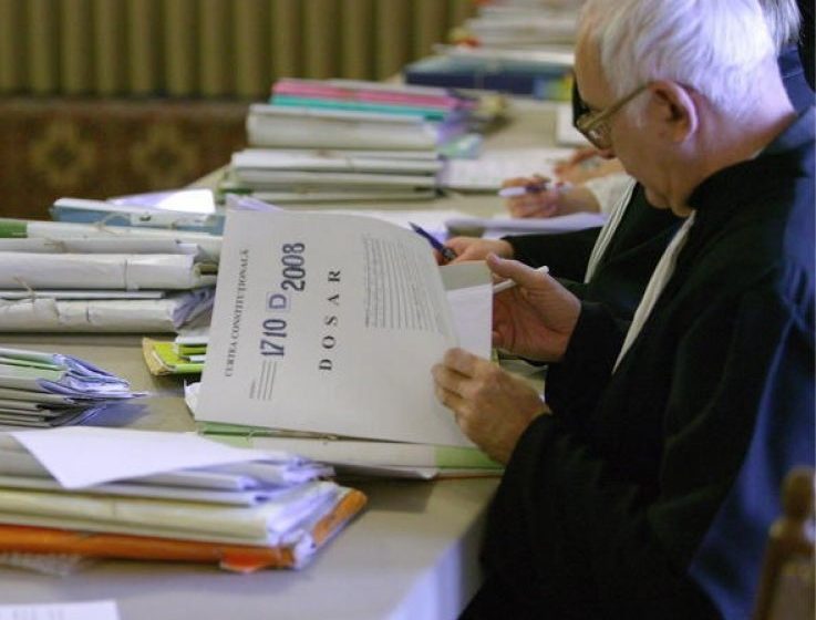ULTIMA ORĂ:  Dosar penal în cazul copilului cu dizabilităţi de la un centru din Bucureşti legat de o uşă