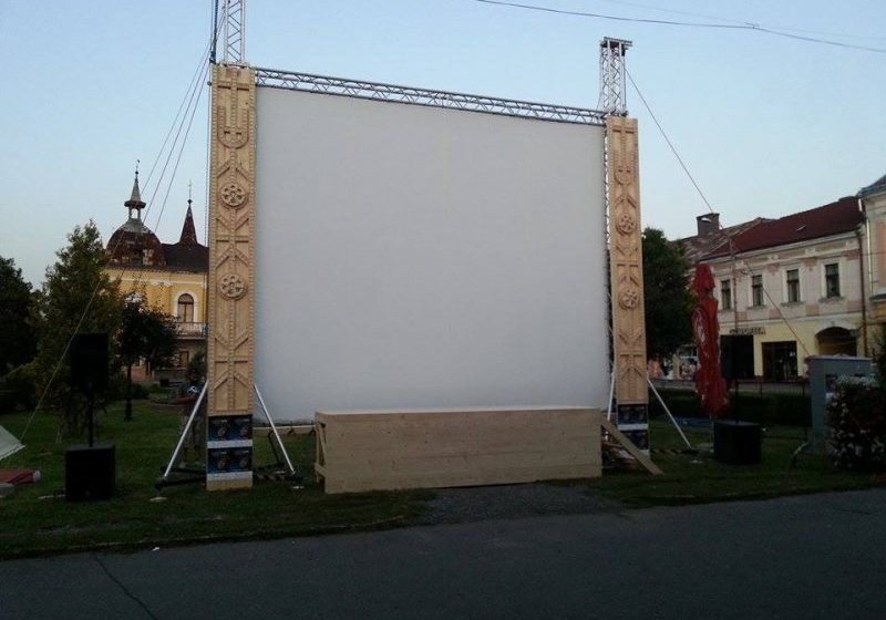 SIGHET: Peste 1000 de spectatori au luat parte la prima seară de festival internaţional la Sighetu Marmaţiei