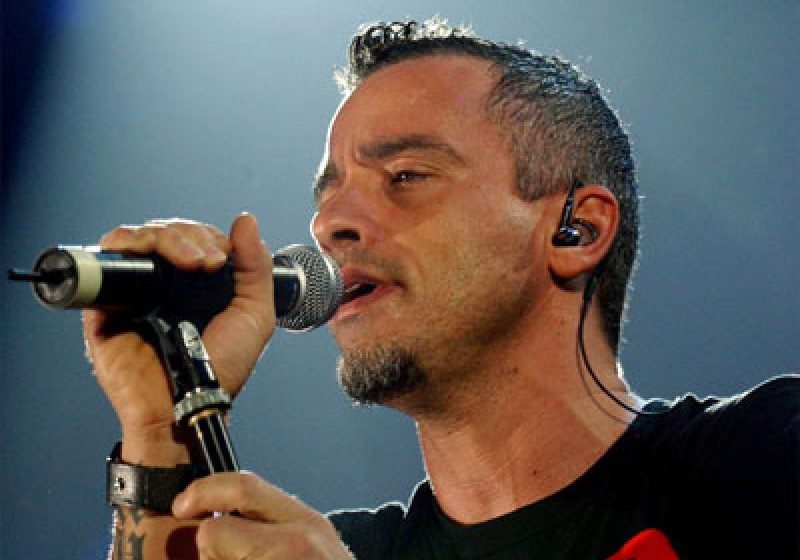 TURENU DE PROMOVARE: Eros Ramazzotti concertează în septembrie la Cluj-Napoca