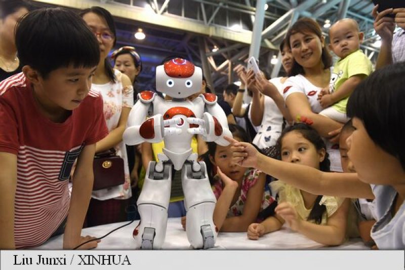 DEBUT: Campionatul mondial de fotbal pentru roboți RoboCup a început în orașul chinez Hefei DEBUT: Campionatul mondial de fotbal pentru roboți RoboCup a început în orașul chinez Hefei