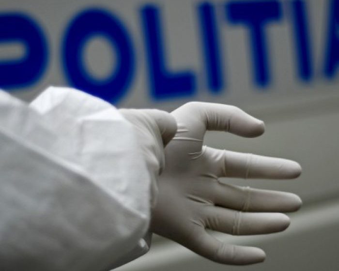 MACABRU: O crimă petrecută în urmă cu 12 ani a intrat în atenția criminaliștilor. Aceștia au săpat azi în curtea unui localnic din Săpânța