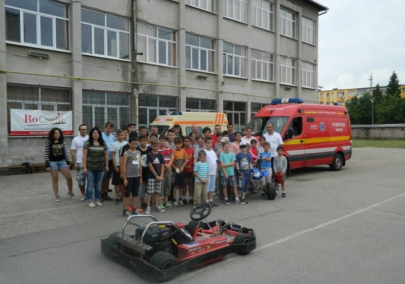 BAIA MARE: Pompierii băimăreni au participat la activităţi în cadrul proiectului "Prietenii mei în uniformă" BAIA MARE: Pompierii băimăreni au participat la activităţi în cadrul proiectului "Prietenii mei în uniformă"
